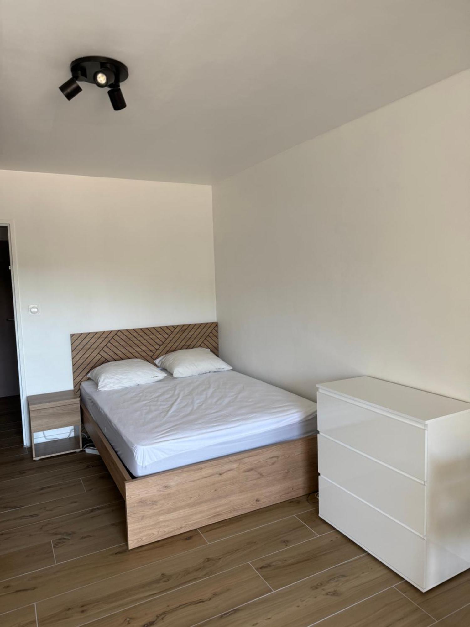 Apartmán Super Studio Climatise Sur Le Port De Hyères Exteriér fotografie